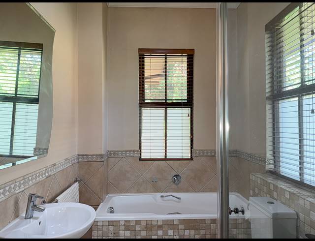3 BEDROOM FREESTANDING FOR SALE IN ZIMBALI ESTATE